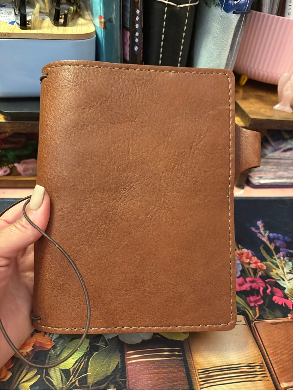 Chic Sparrow crème brûlée - B6 size leather journal cover - Picture 4 of 5